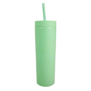 Vaso plástico verde claro con doble pared, tapa y pajilla